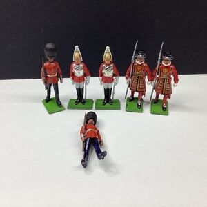 1973 Britains Metal Guards lot of 6